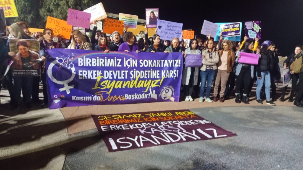 Kadınlar 25 Kasım'da Mersin'de Alandaydı: Susmuyoruz, Korkmuyoruz, İtaat Etmiyoruz