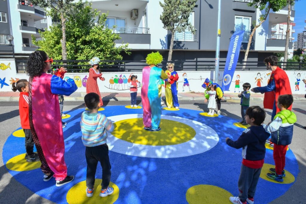Mersin Yenişehir’de Yeni Çocuk Sokağı Açıldı