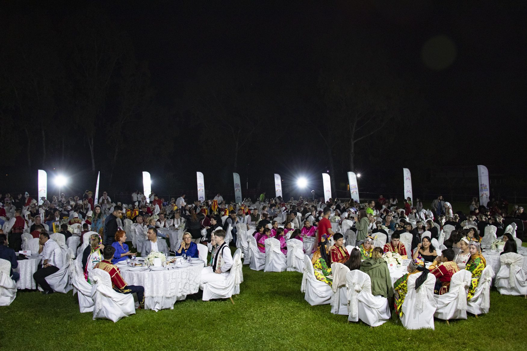 Mersin’de 23 Nisan Uluslararası Çocuk Festivali Gala Yemeğiyle Sona Erdi